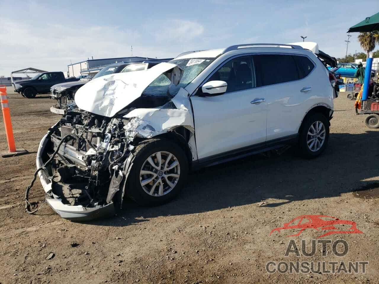 NISSAN ROGUE 2018 - KNMAT2MT6JP590449