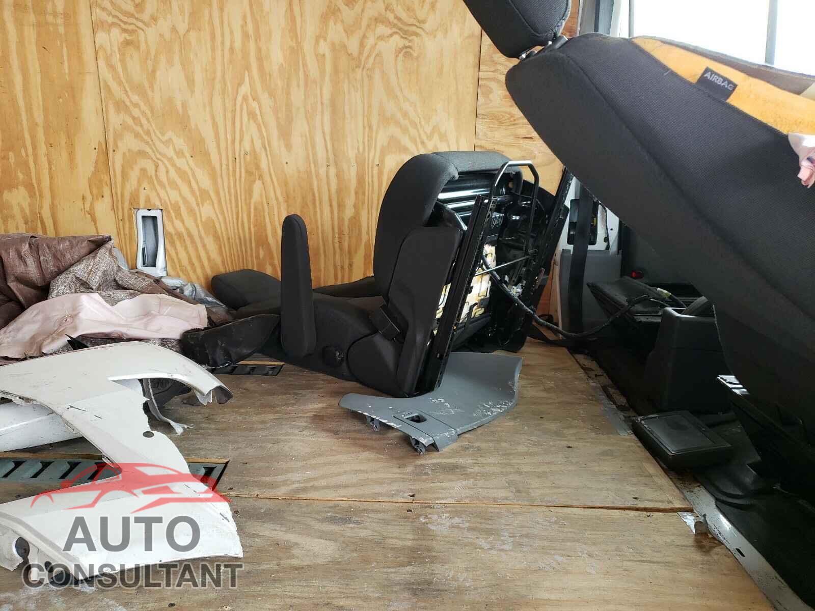 FORD TRANSIT CO 2017 - 1FTYR3XM1HKA22513
