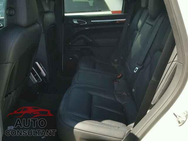 PORSCHE CAYENNE 2016 - WP1AA2A22GLA05253