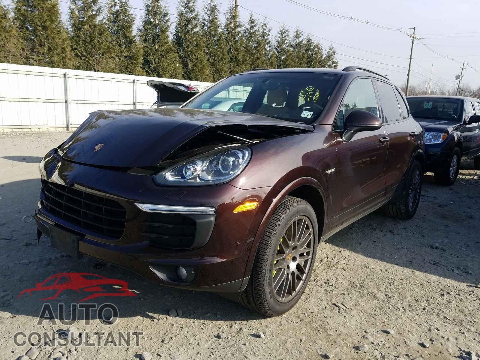 PORSCHE CAYENNE 2018 - WP1AE2A27JLA72541