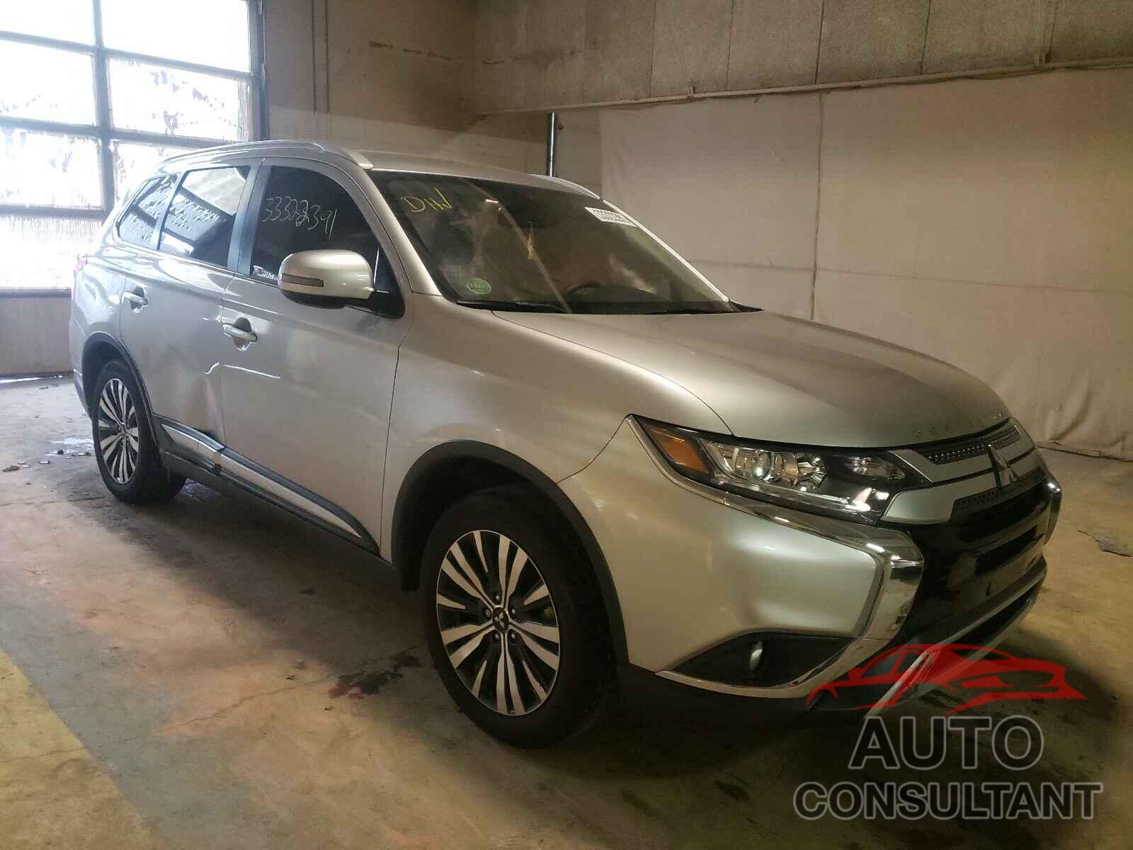 MITSUBISHI OUTLANDER 2019 - JA4AD3A32KZ022433