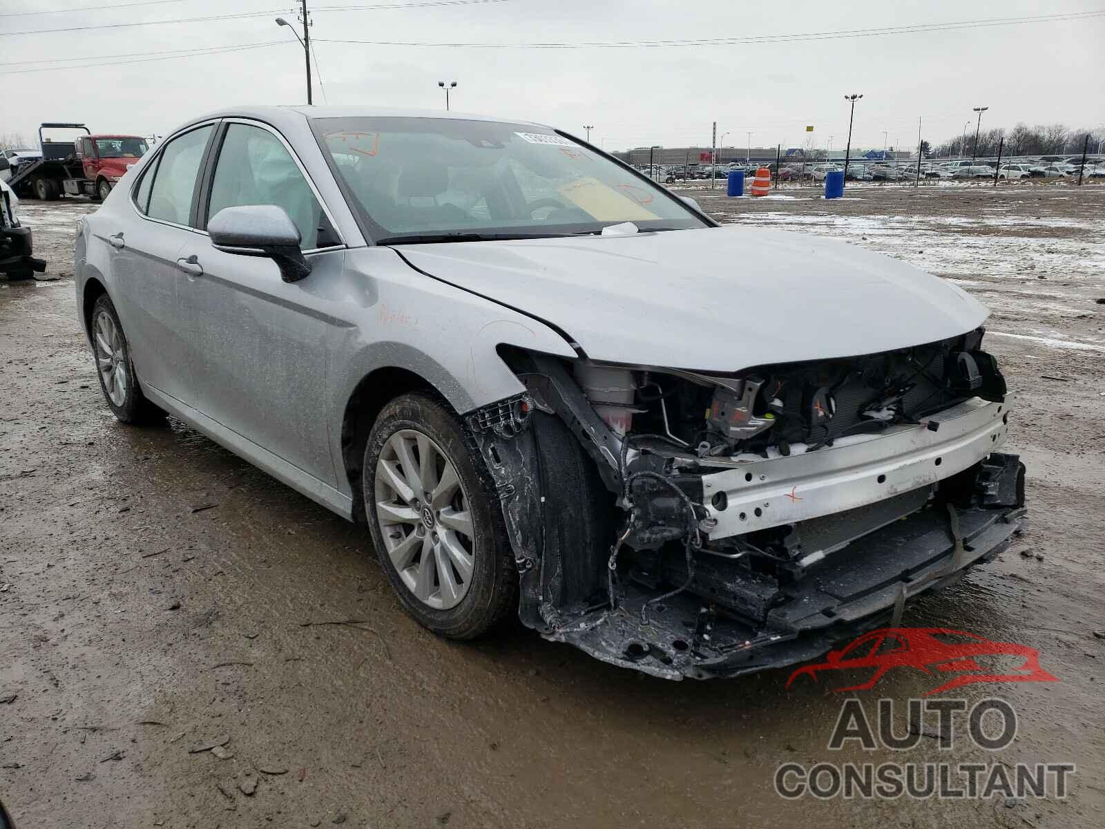 TOYOTA CAMRY 2018 - 4T1B11HKXJU576797