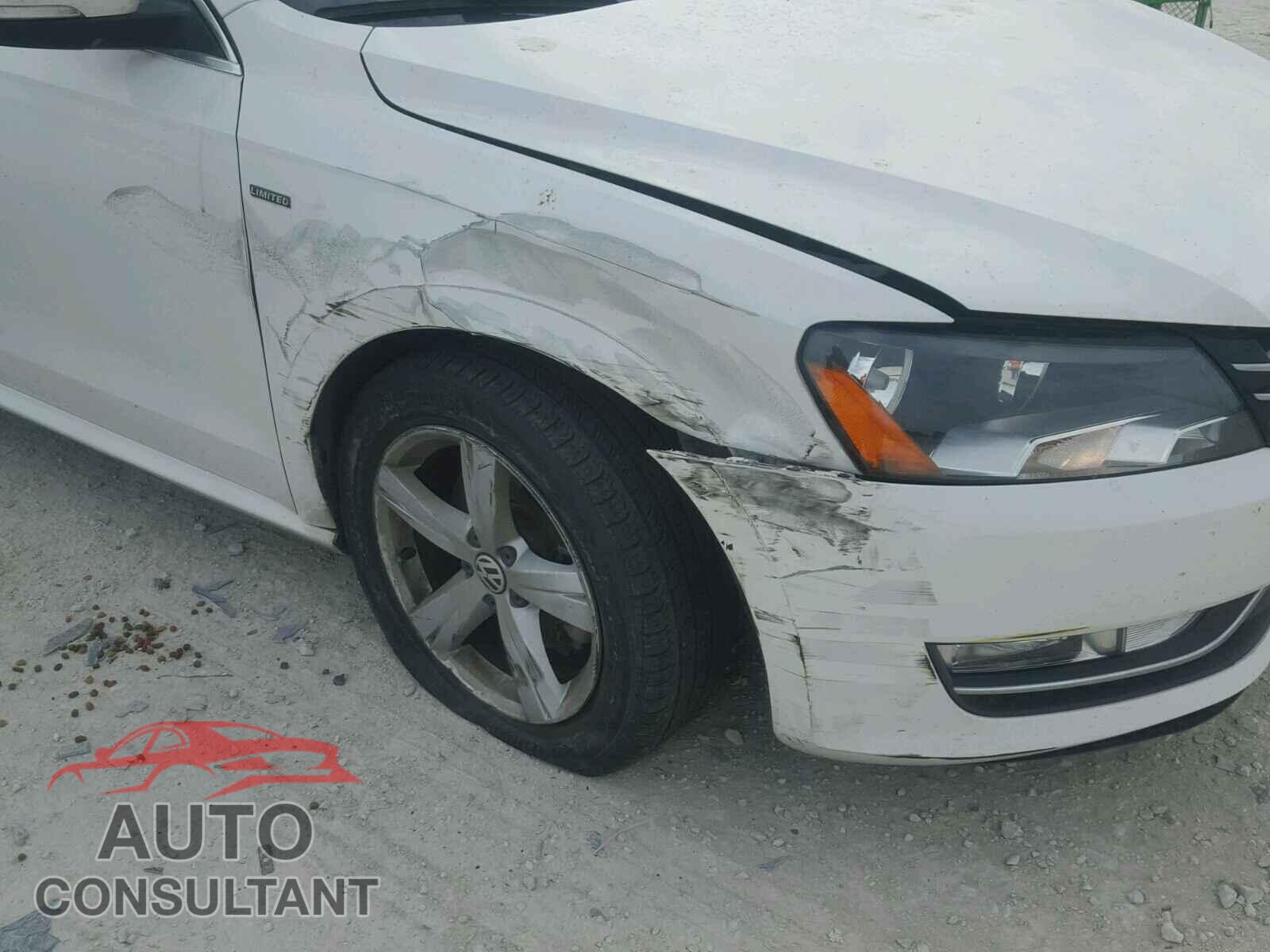 VOLKSWAGEN PASSAT 2015 - 1VWAT7A33FC092190