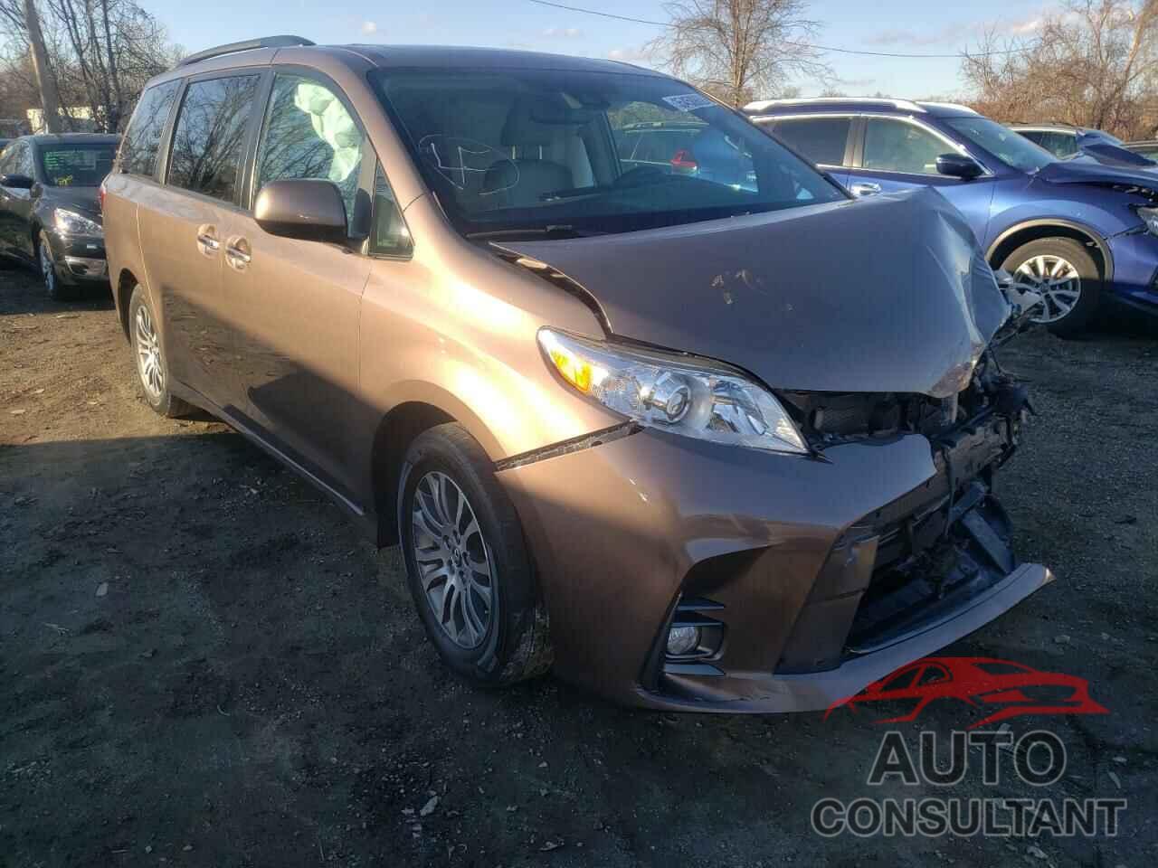 TOYOTA SIENNA 2019 - 5TDYZ3DC4KS976880