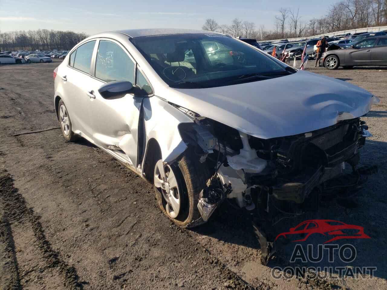 KIA FORTE 2018 - 3KPFK4A79JE211861