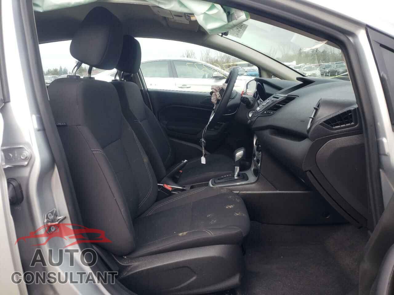 FORD FIESTA 2018 - 3FADP4EJ9JM132717