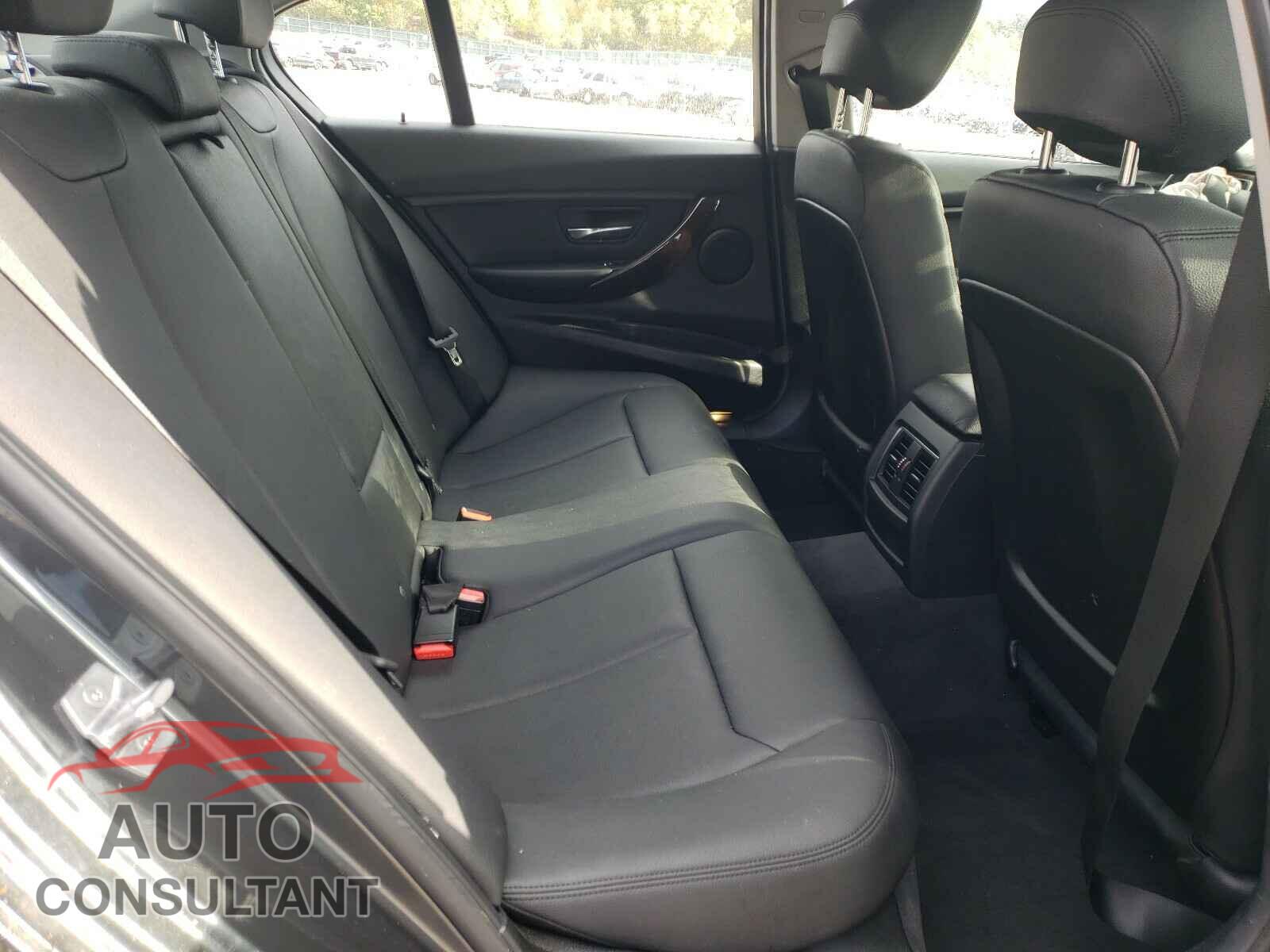 BMW 3 SERIES 2016 - WBA8E5G51GNU20119