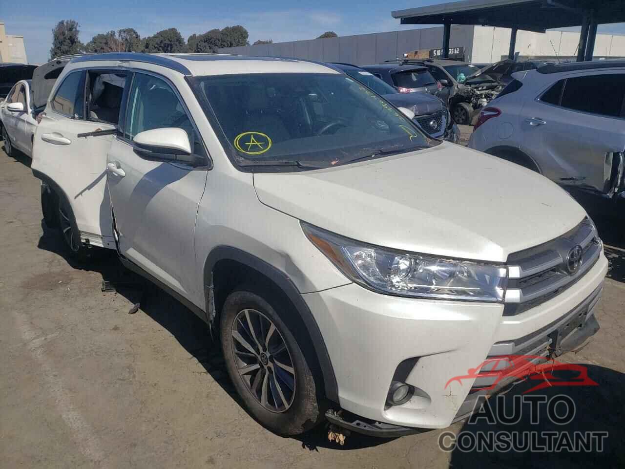 TOYOTA HIGHLANDER 2019 - 5TDJZRFH7KS617973
