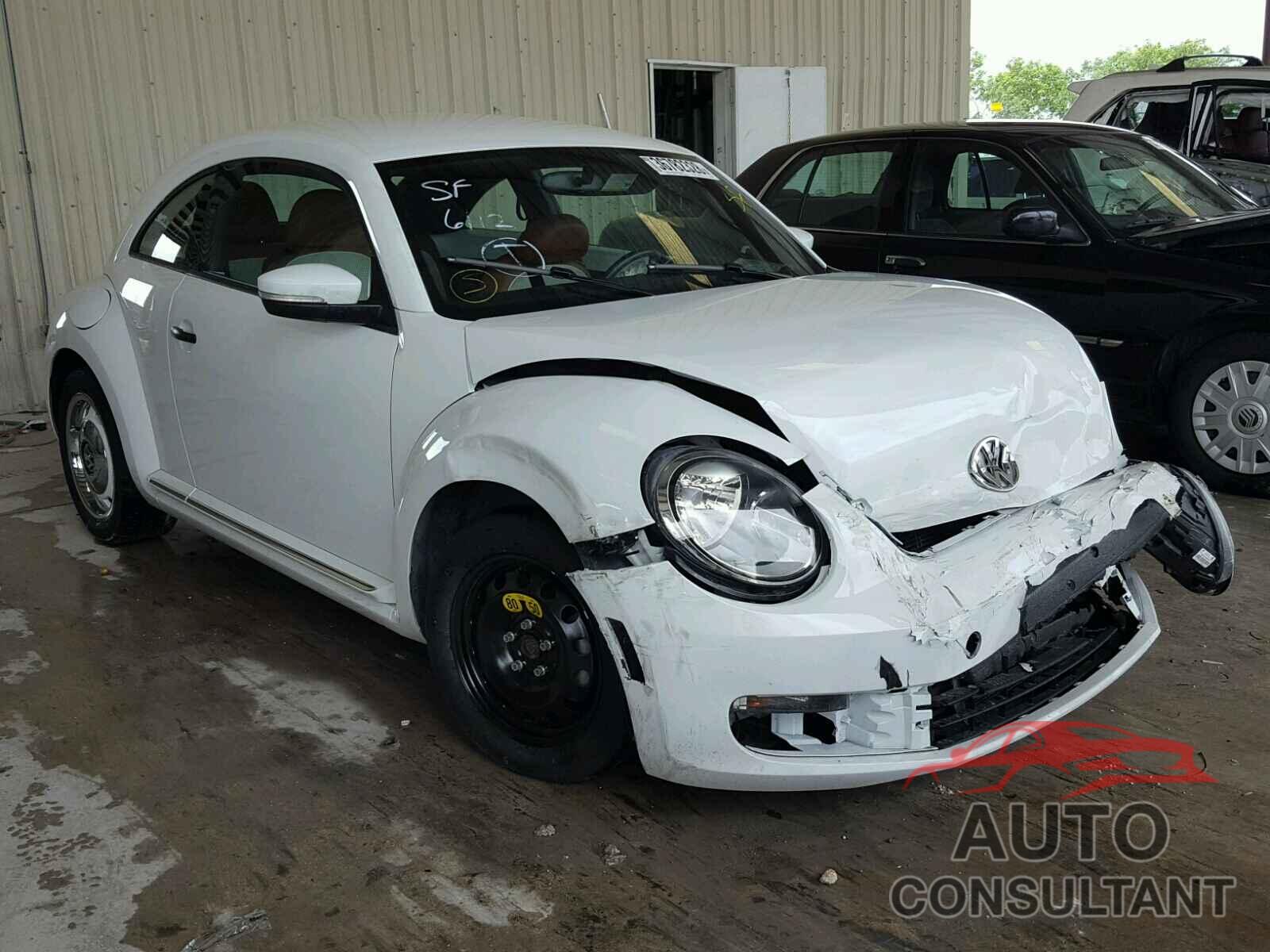 VOLKSWAGEN BEETLE 2015 - 3VWF17AT6FM611372