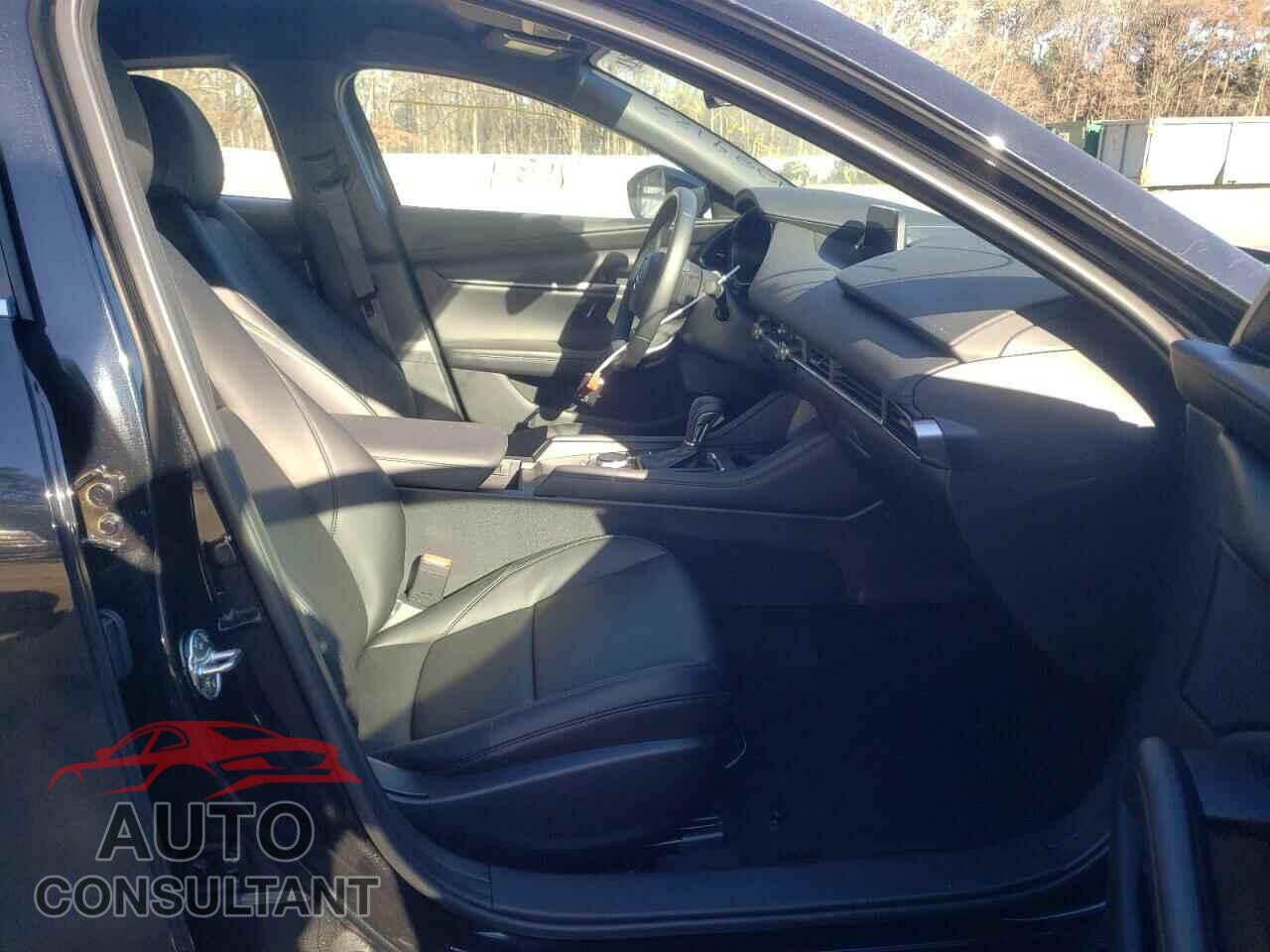 MAZDA 3 2021 - JM1BPAKL7M1400378