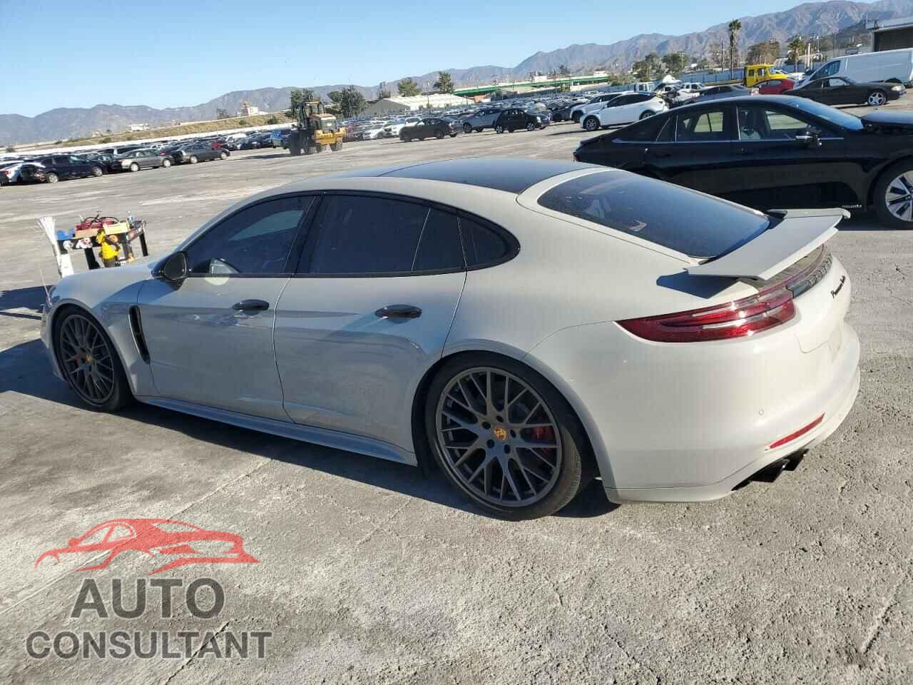 PORSCHE PANAMERA 2017 - WP0AF2A76HL153230