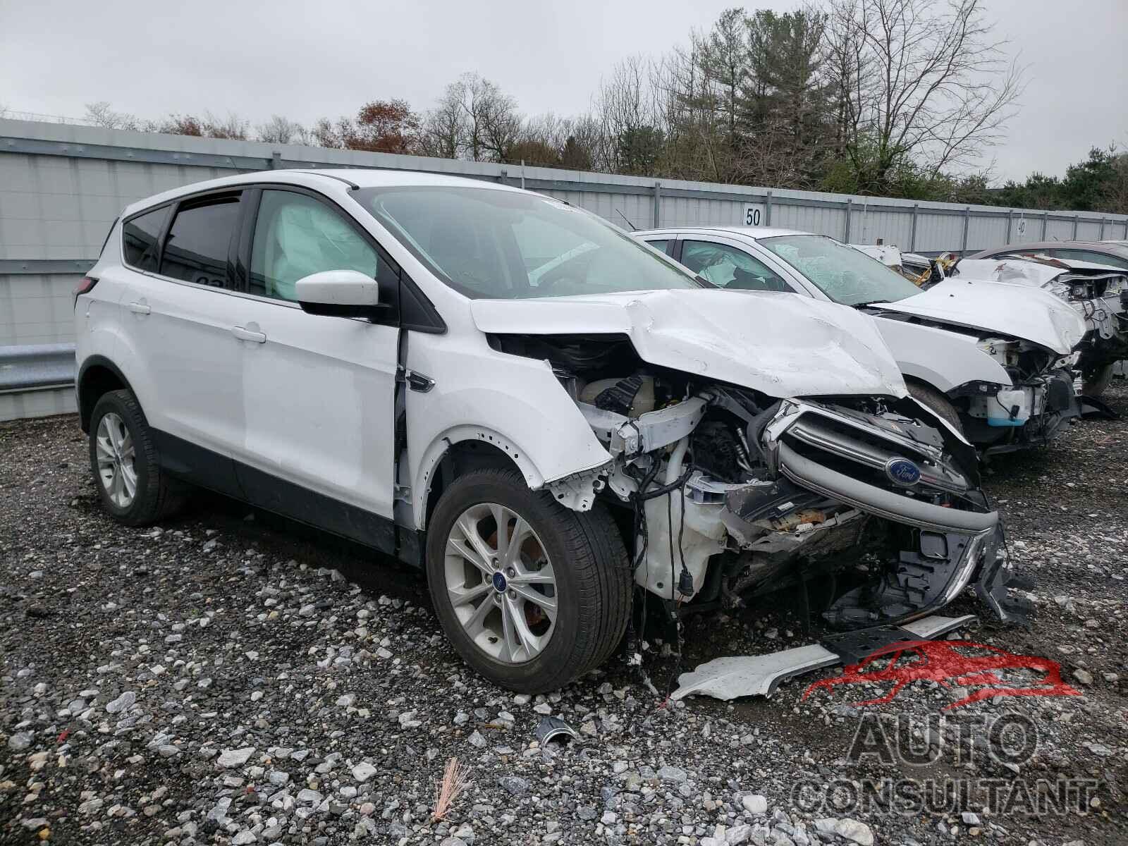 FORD ESCAPE 2017 - 1FMCU0GD4HUC85036