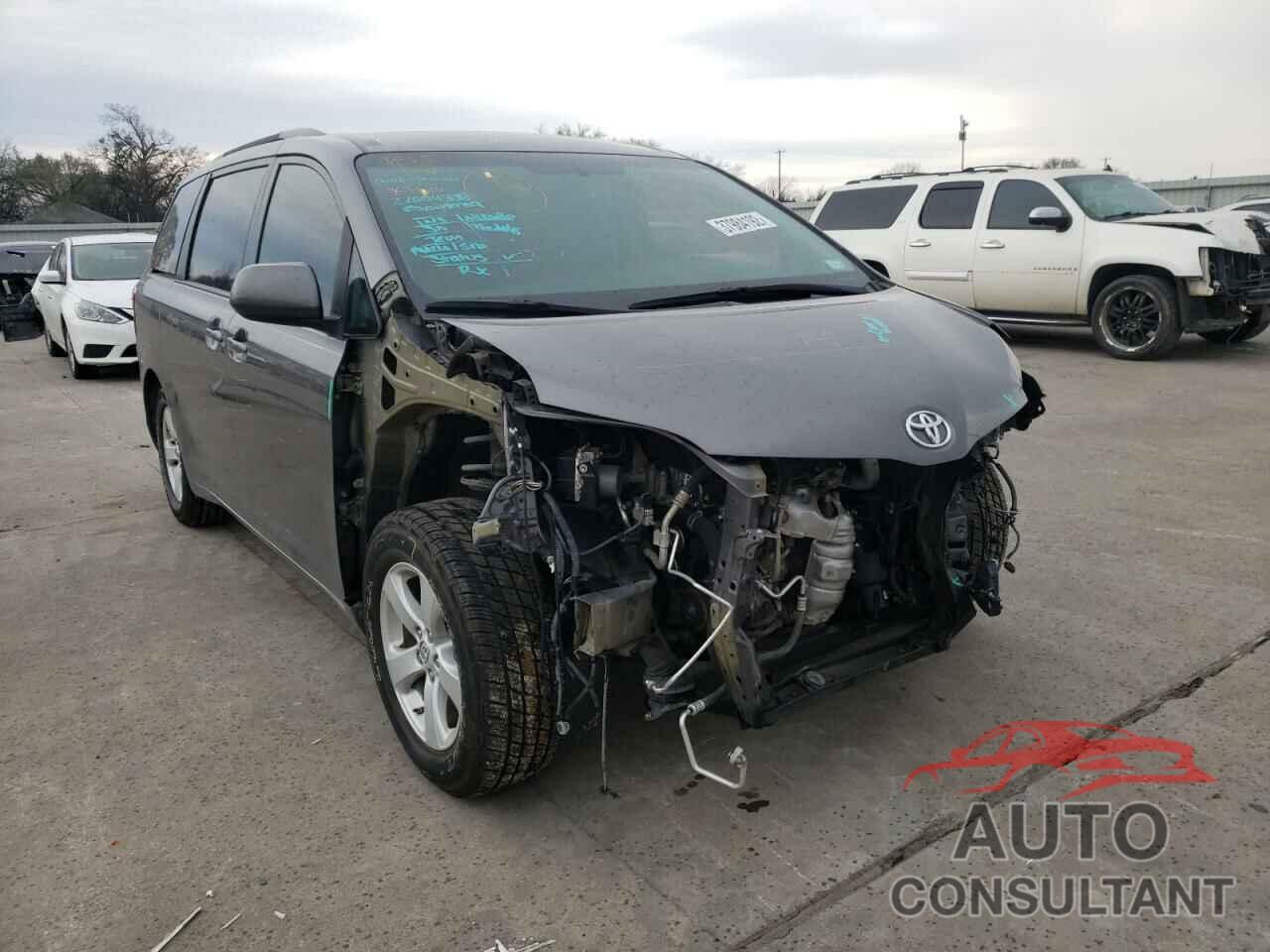 TOYOTA SIENNA 2017 - 5TDKZ3DC3HS838861