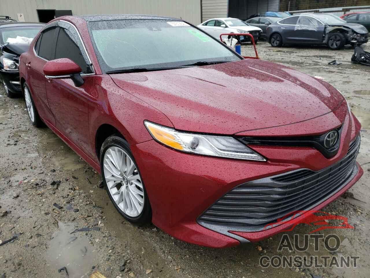 TOYOTA CAMRY 2018 - 4T1B11HK9JU655412