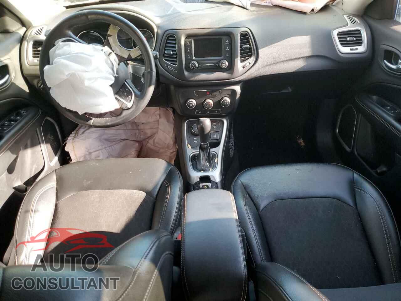 JEEP COMPASS 2018 - 3C4NJDBB0JT360768