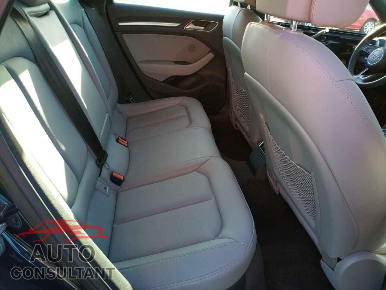 AUDI A3 2019 - WAUGUGFF8K1020773