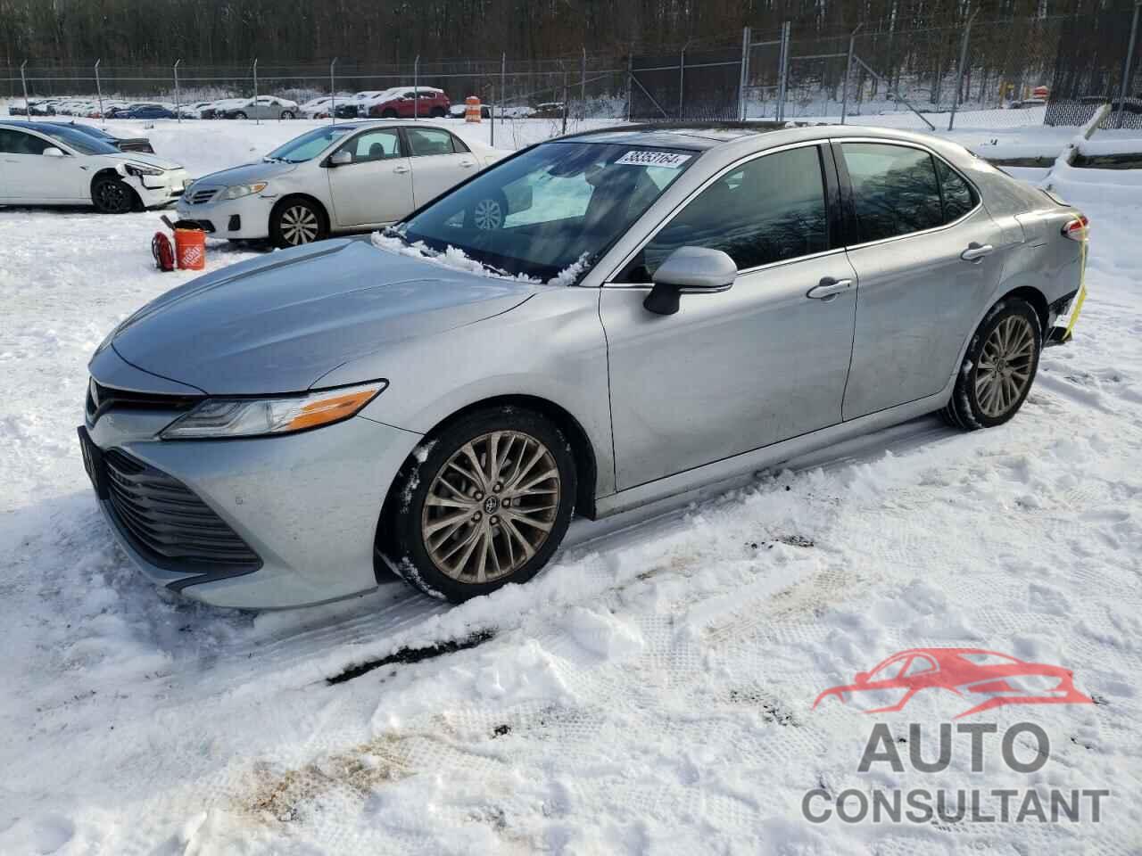 TOYOTA CAMRY 2018 - 4T1B11HK3JU095628