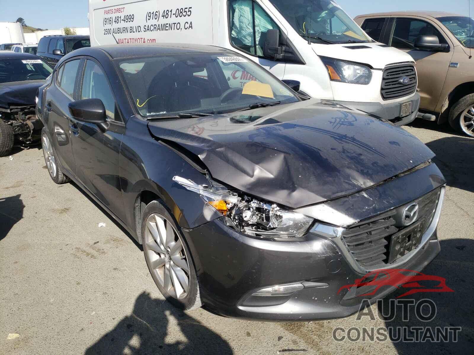 MAZDA 3 2017 - 3MZBN1L77HM137984