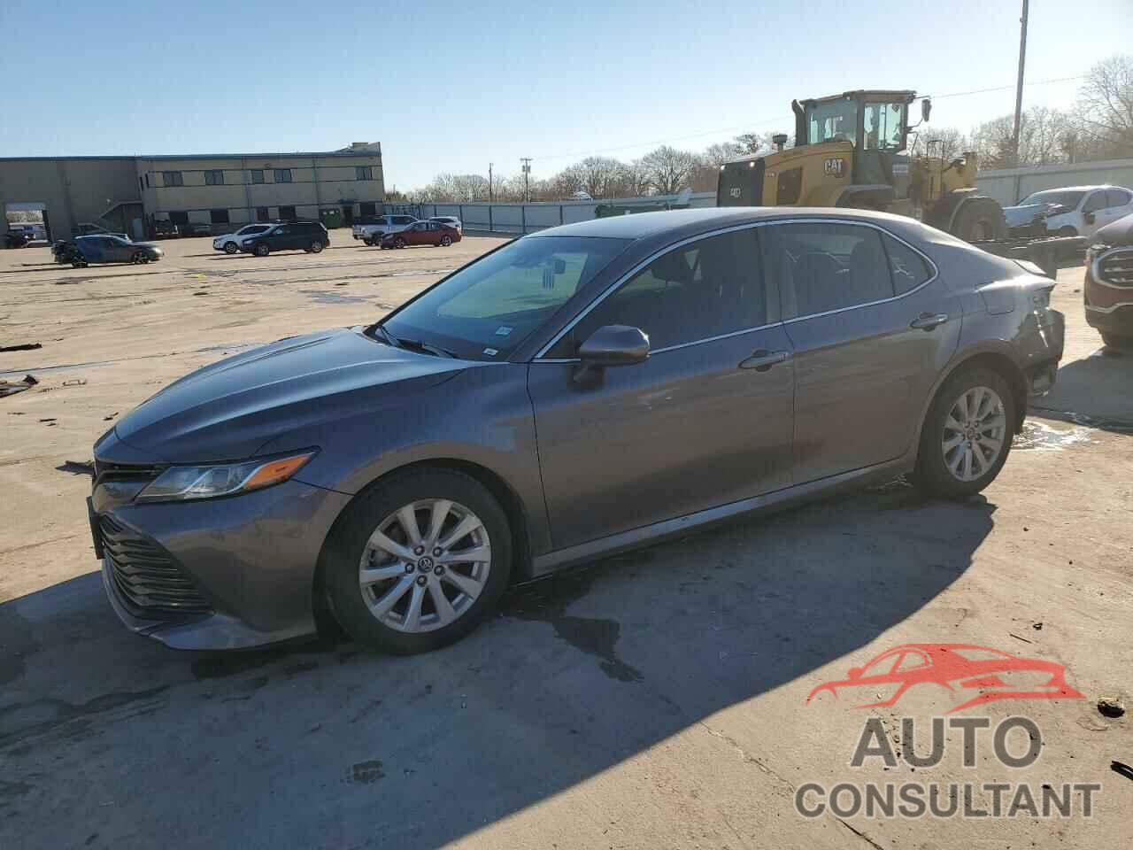 TOYOTA CAMRY 2018 - 4T1B11HK3JU527070