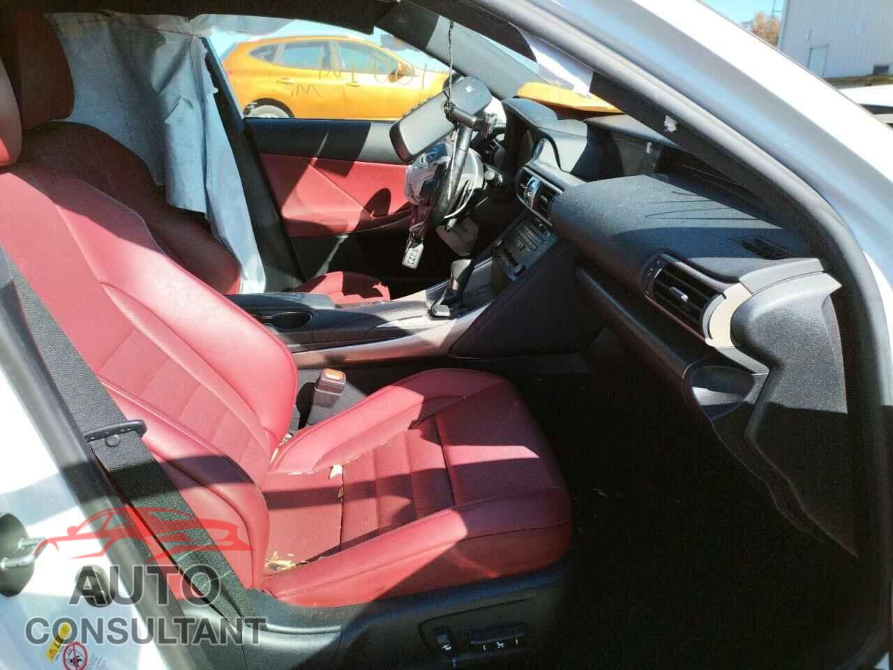 LEXUS IS 2017 - JTHBA1D29H5047063