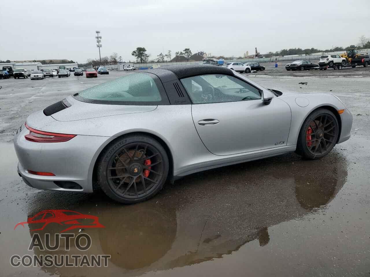 PORSCHE 911 2018 - WP0BB2A99JS135110