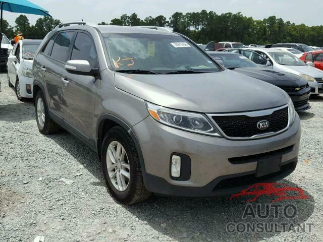 KIA SORENTO LX 2015 - 5XYKT4A61FG604976