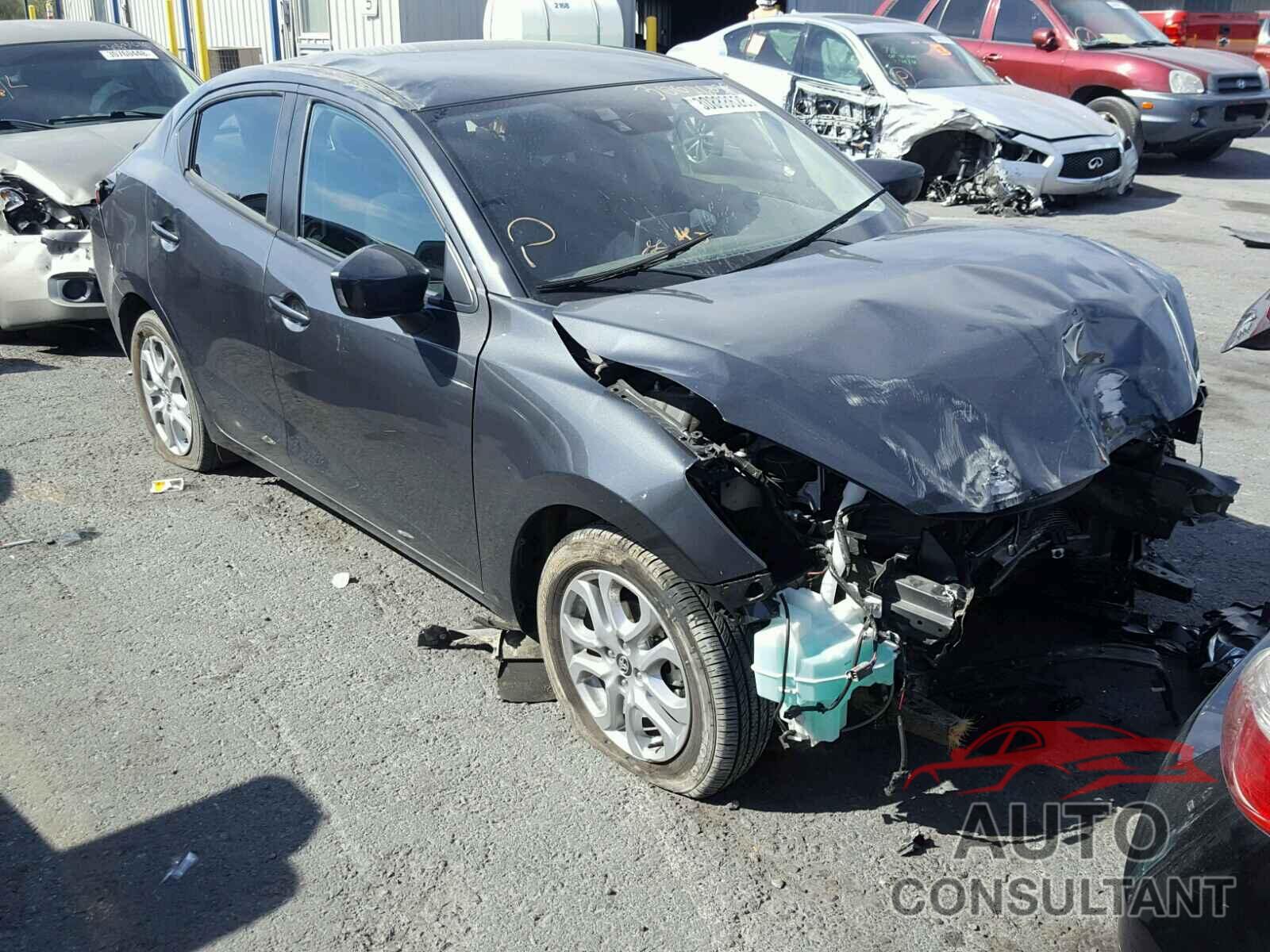 TOYOTA YARIS 2017 - 3MYDLBYV7HY175899