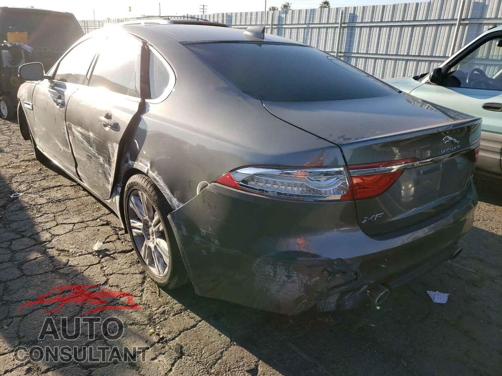 JAGUAR XF 2017 - SAJBD4BV2HCY32674