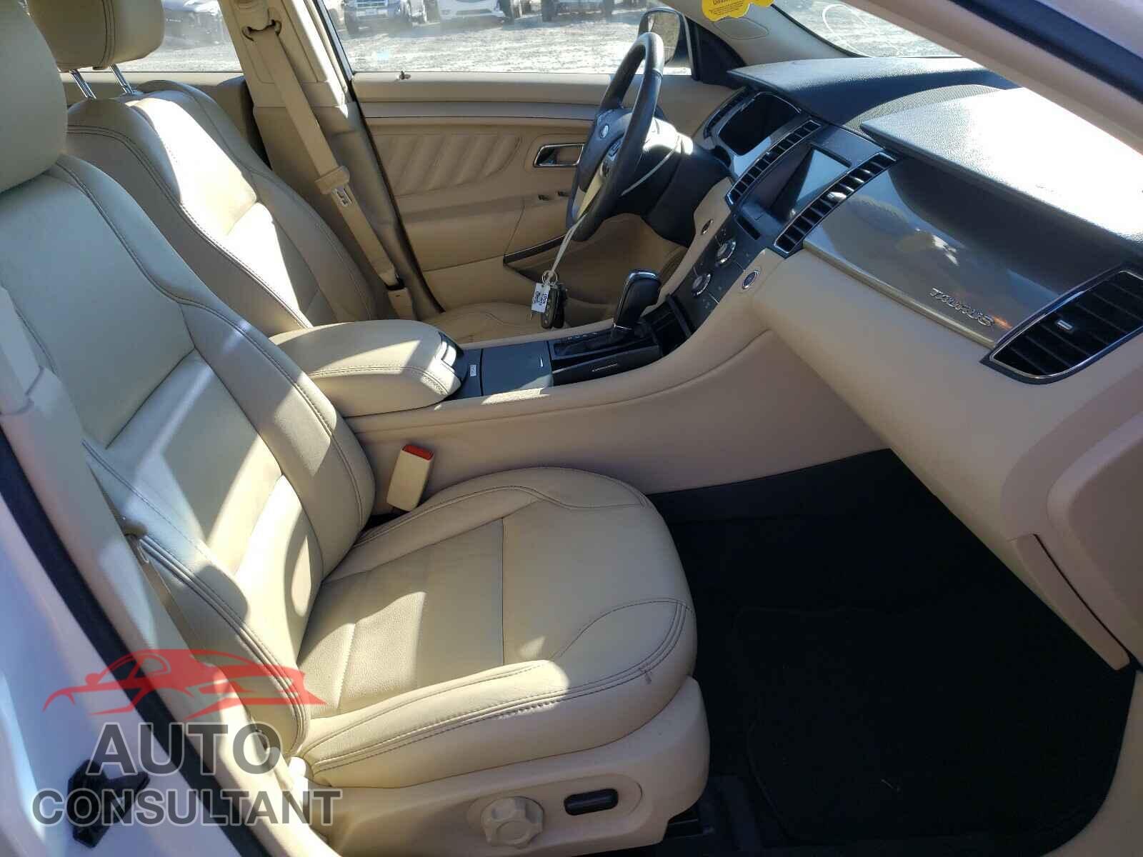 FORD TAURUS 2017 - 1FAHP2E85HG125092