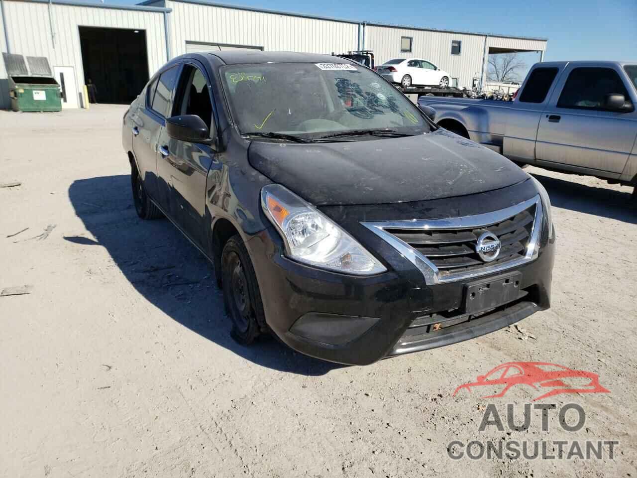 NISSAN VERSA 2018 - 3N1CN7AP0JL829791