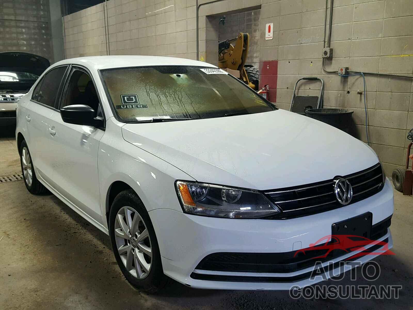 VOLKSWAGEN JETTA 2015 - 3VWD17AJ4FM286808