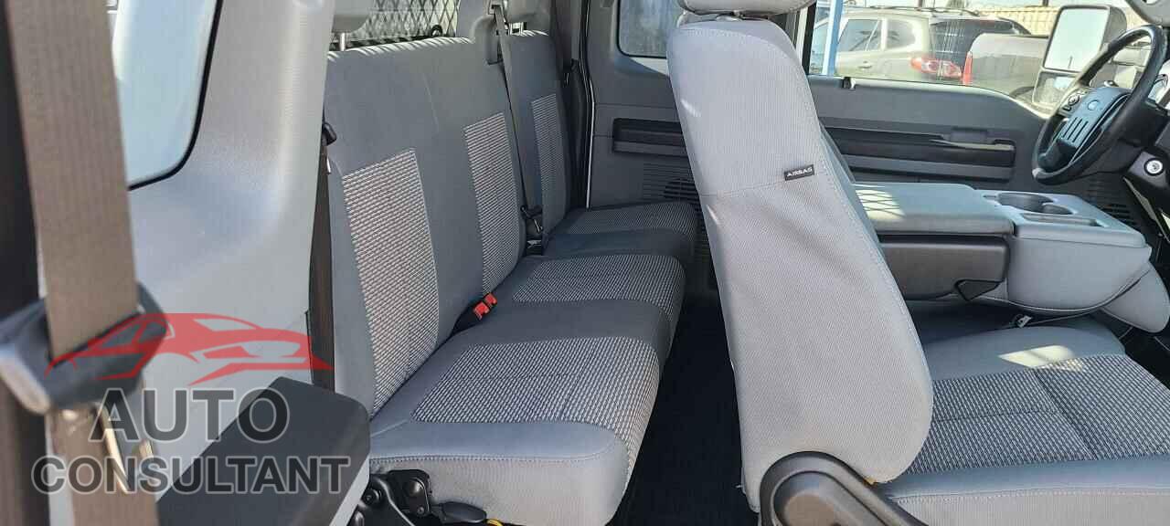 FORD F350 2016 - 1FD8X3C64GEB15435