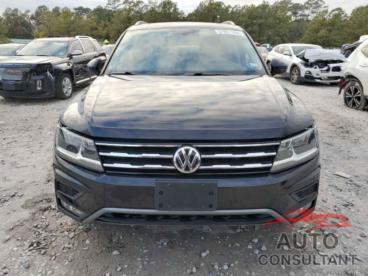 VOLKSWAGEN TIGUAN 2018 - 3VV2B7AX5JM089913