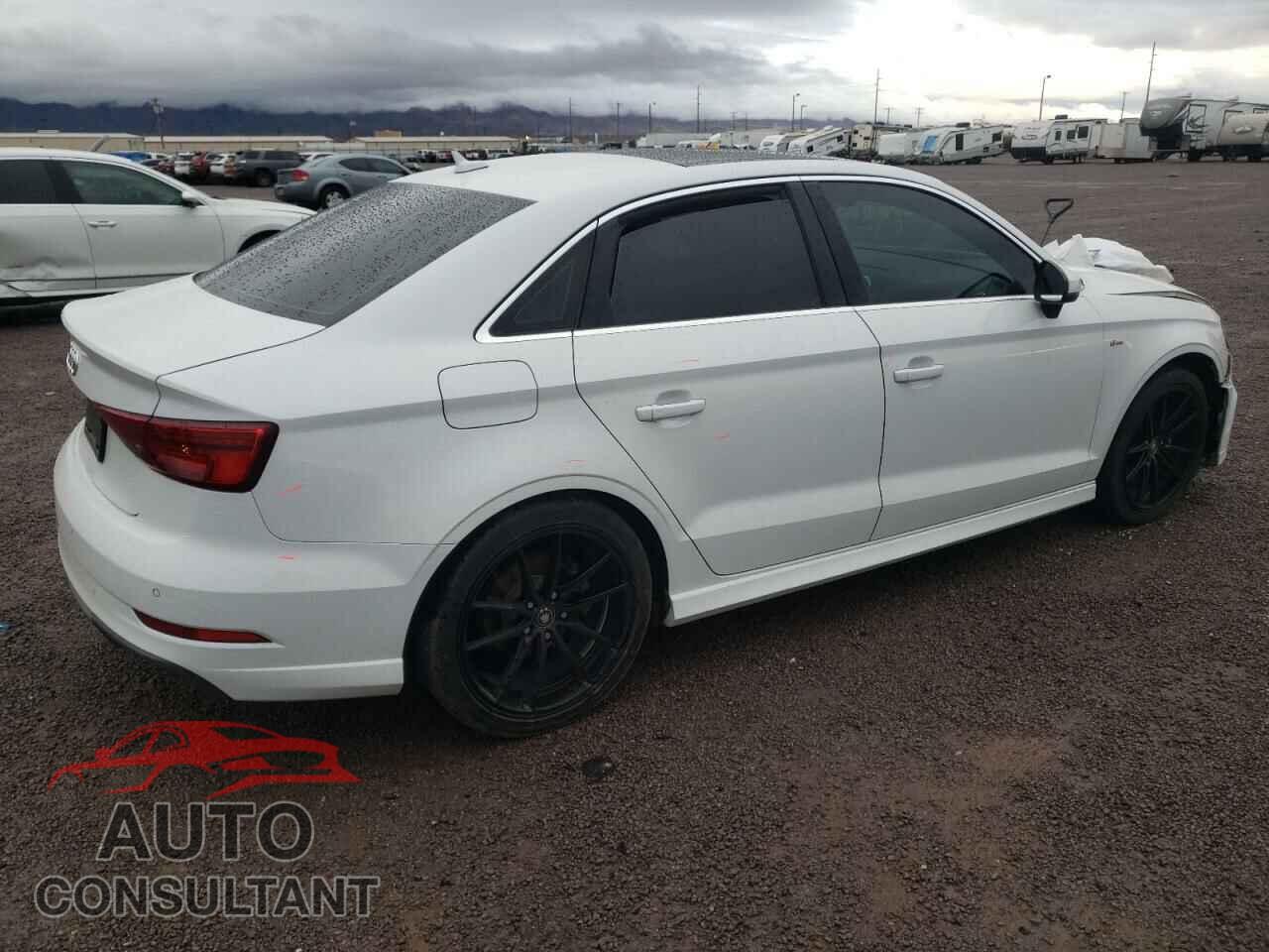 AUDI A3 2018 - WAUGUGFF4J1027573