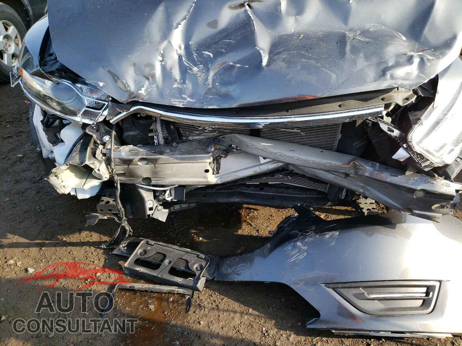 FORD TAURUS 2017 - 1FAHP2E82HG105754