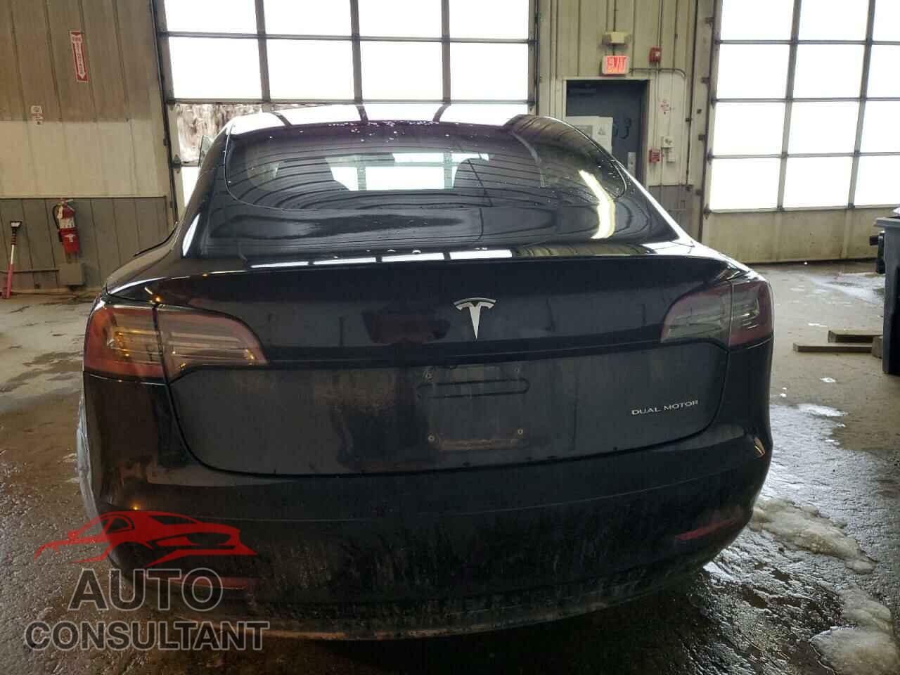 TESLA MODEL 3 2018 - 5YJ3E1EB5JF149117