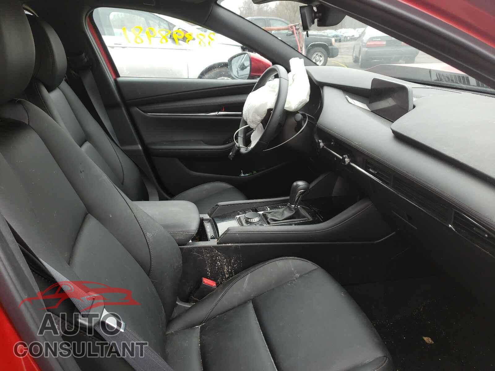 MAZDA 3 2019 - JM1BPBJM1K1143019