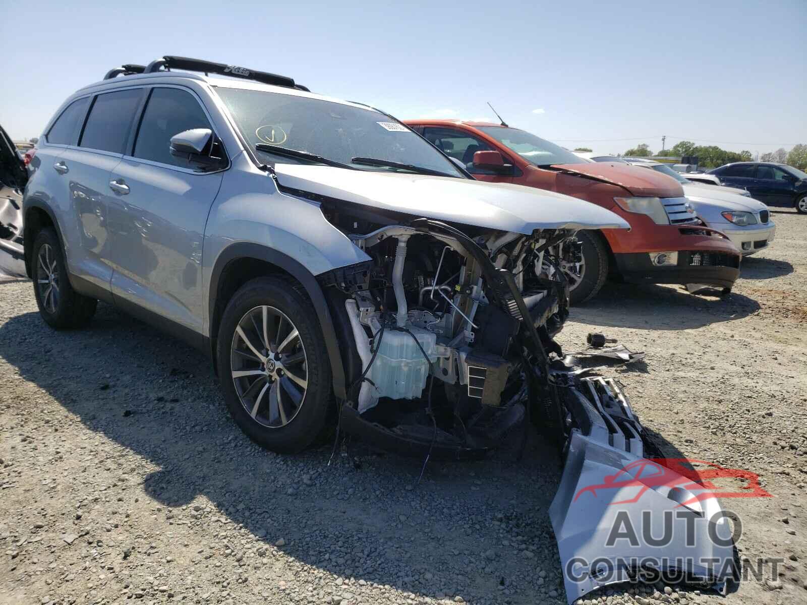 TOYOTA HIGHLANDER 2019 - 5TDJZRFH1KS624580