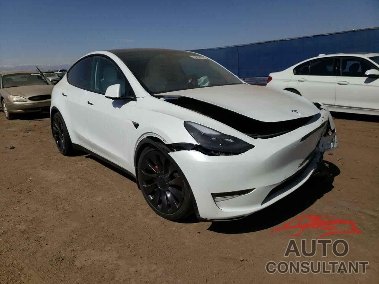 TESLA MODEL Y 2021 - 5YJYGDEF0MF266872