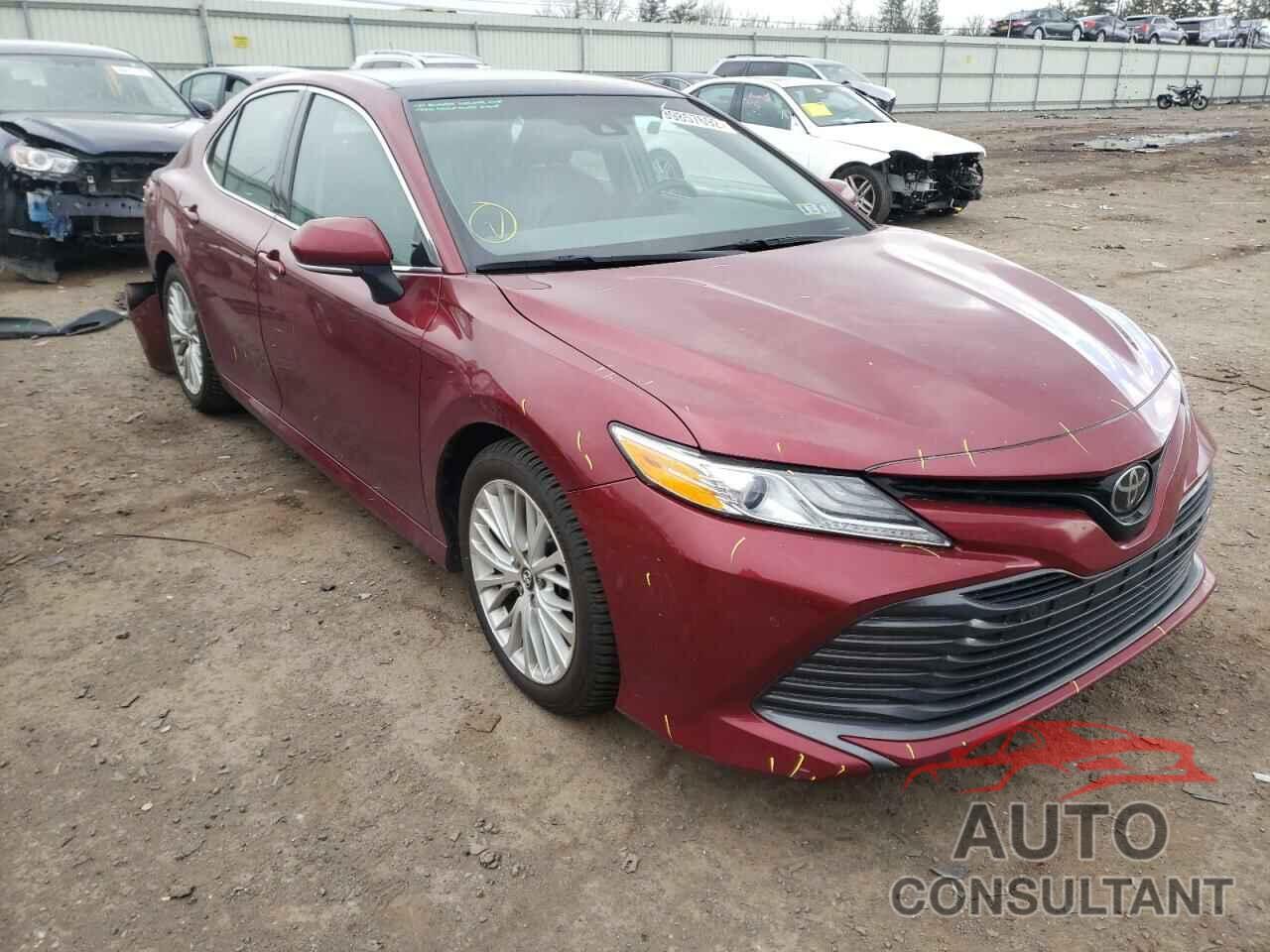 TOYOTA CAMRY 2018 - 4T1B11HK7JU529484