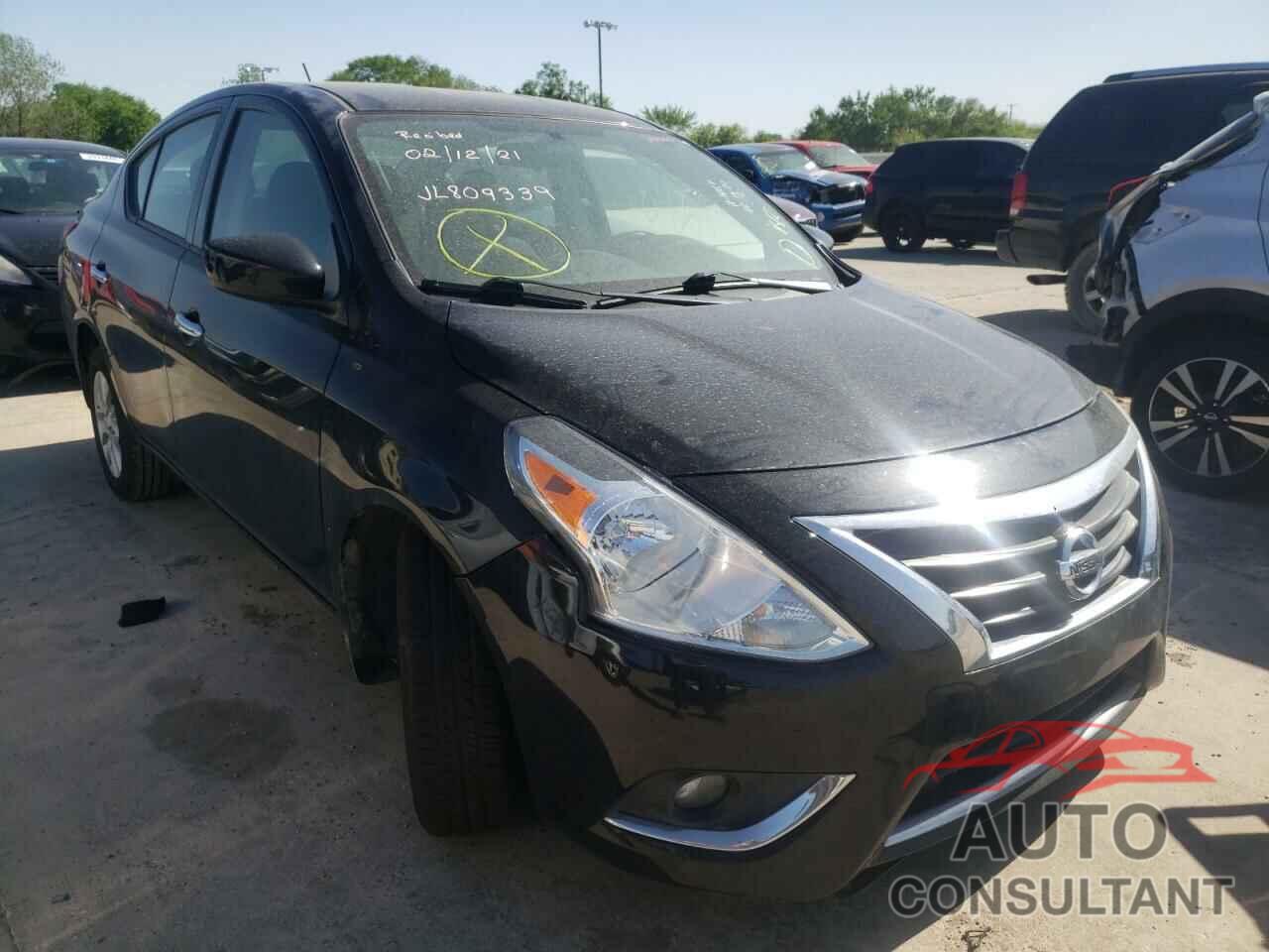 NISSAN VERSA 2018 - 3N1CN7AP3JL809339