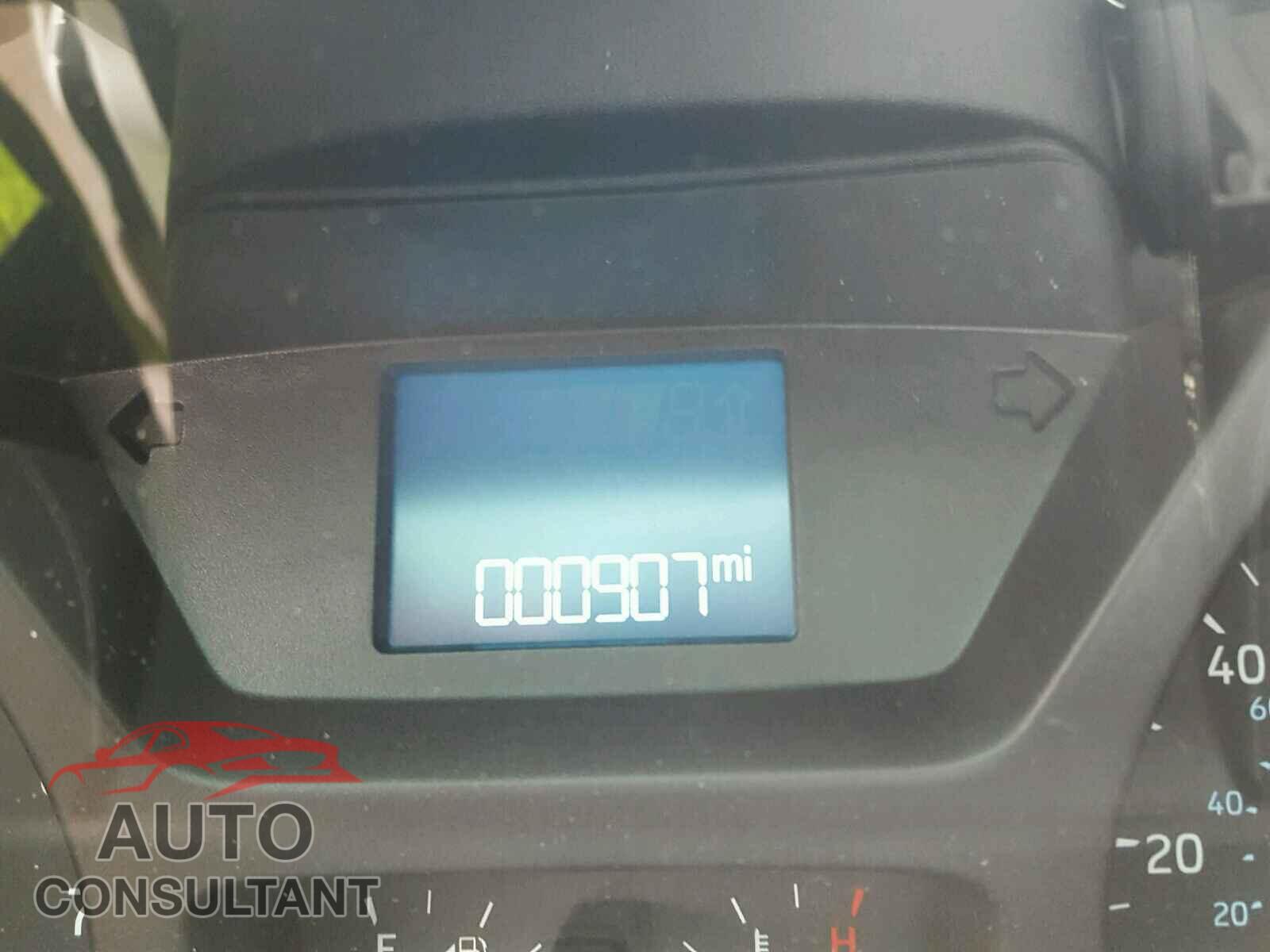 FORD TRANSIT CO 2017 - 1FTYE1YM8HKB34692