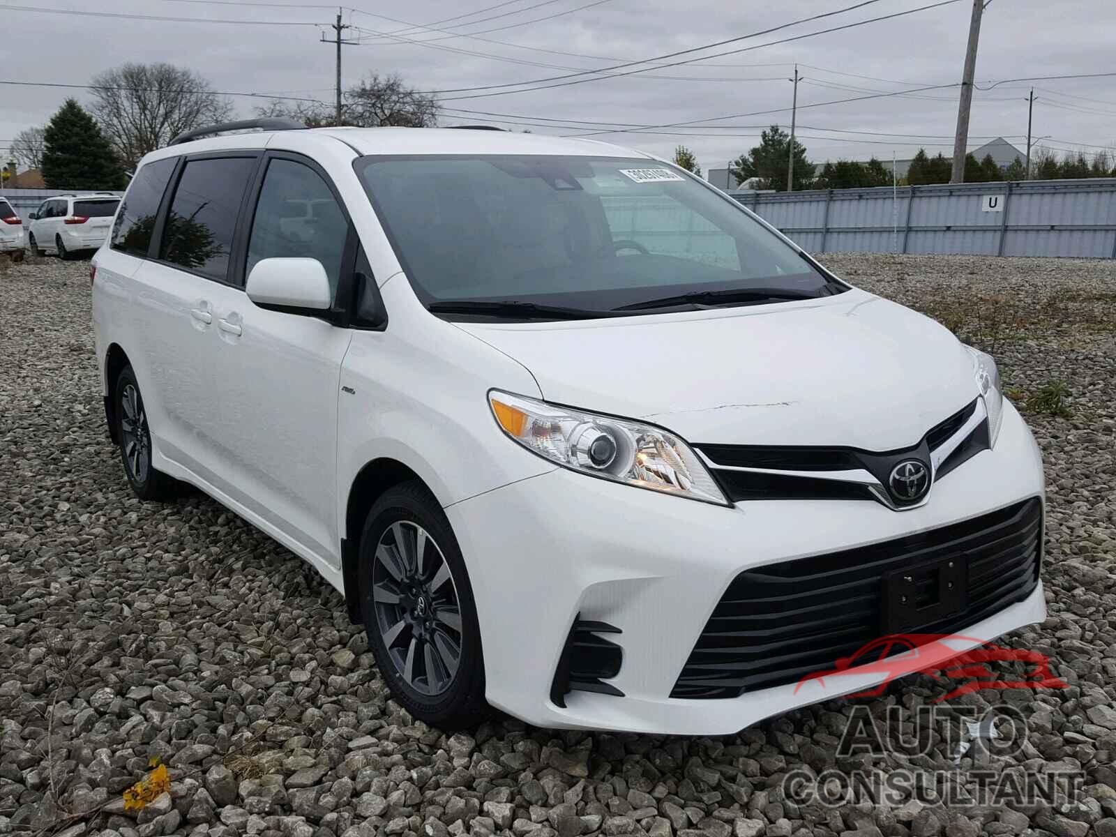 TOYOTA SIENNA 2018 - 5TDJZ3DC7JS191558