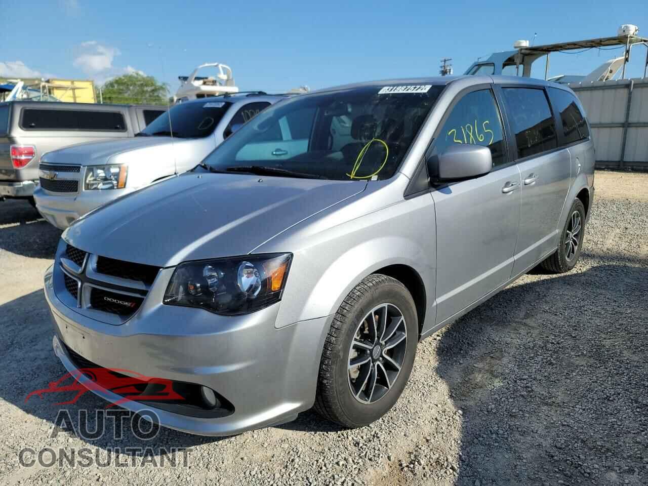 DODGE GRAND CARA 2019 - 3FA6P0H74GR116096