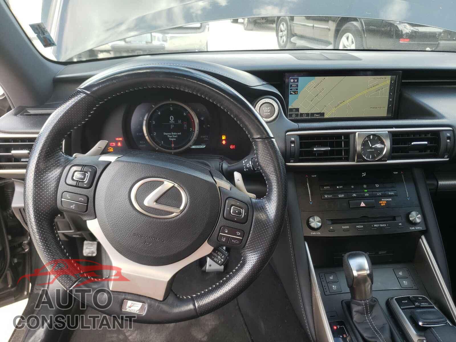 LEXUS IS 2017 - JTHBA1D20H5052801