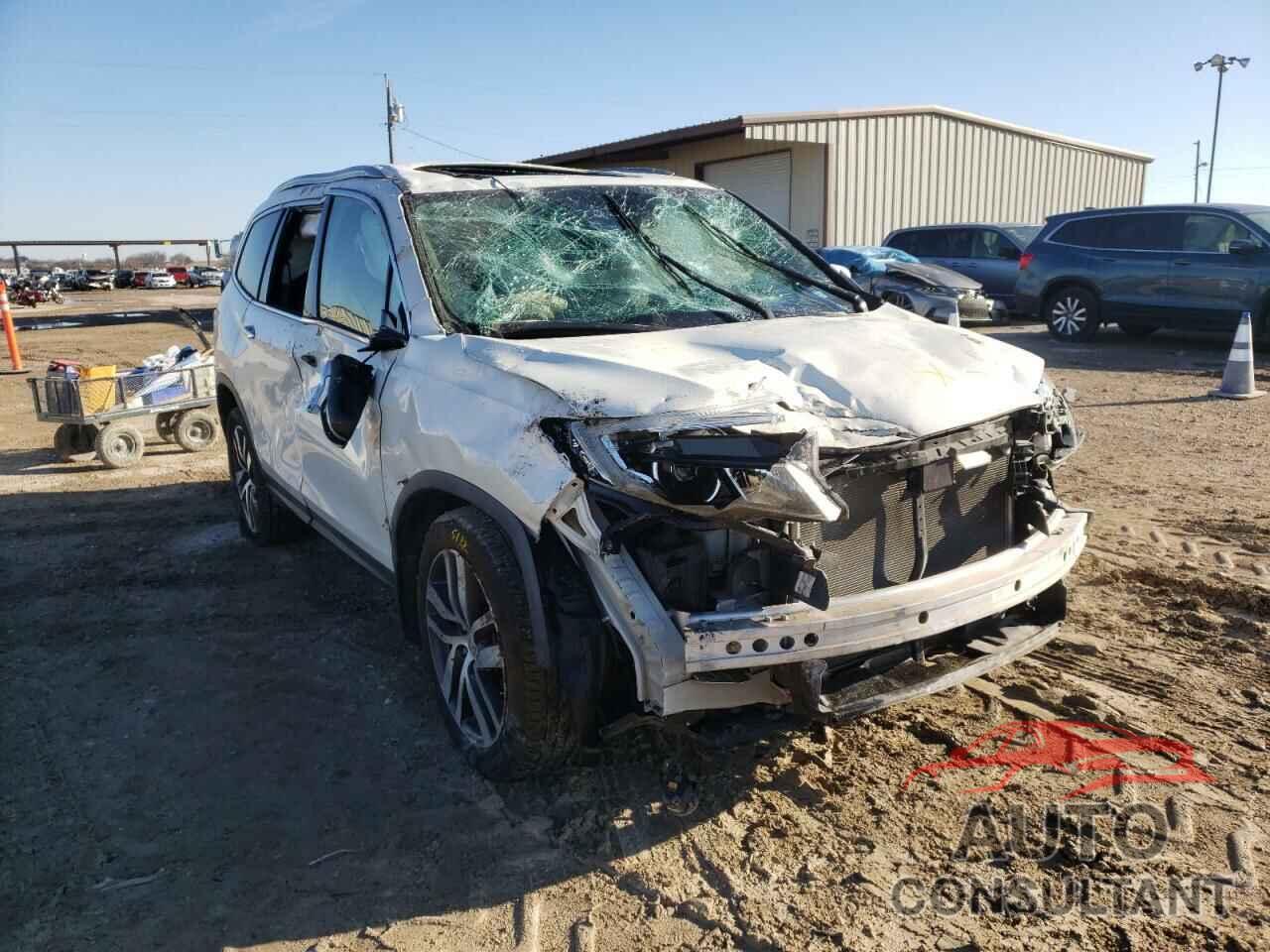 HONDA PILOT 2017 - 5FNYF6H04HB015915