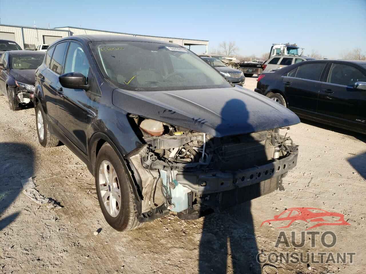 FORD ESCAPE 2017 - 1FMCU0GD7HUC10525