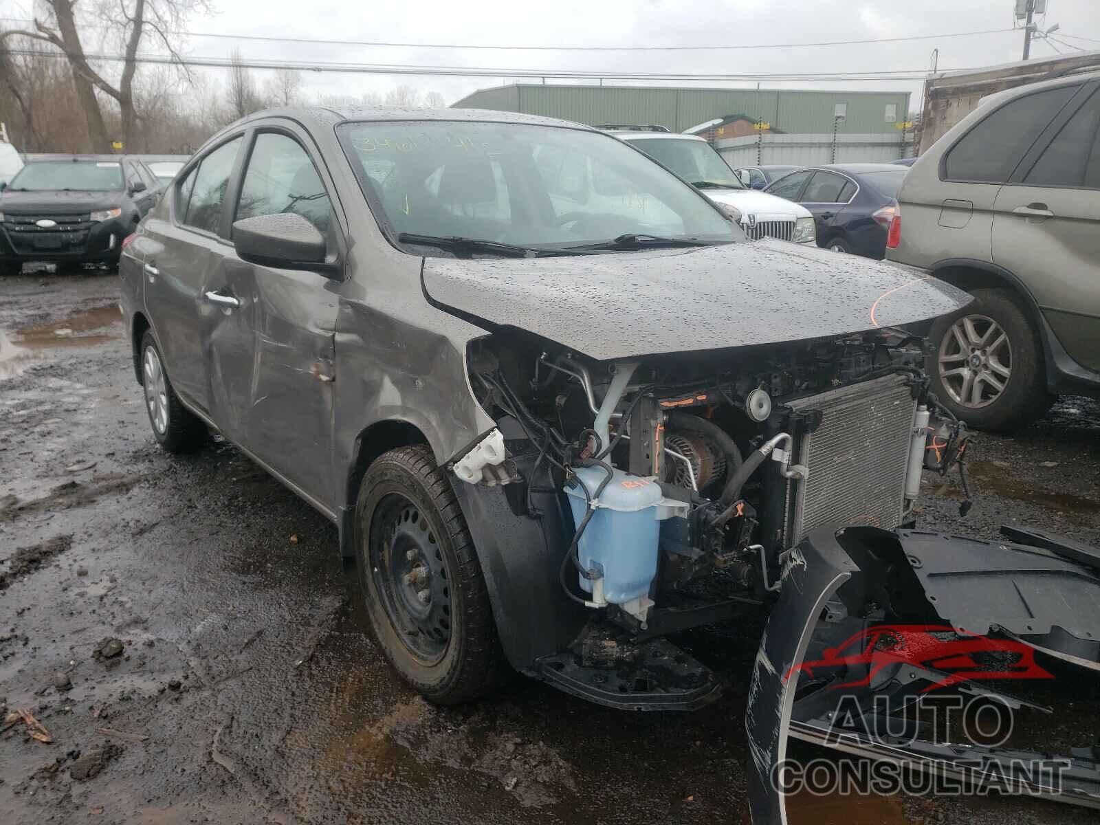 NISSAN VERSA 2017 - 3N1CN7APXHK422304