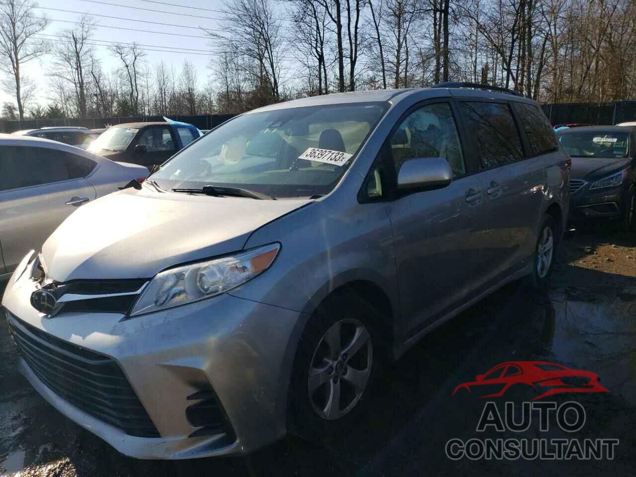 TOYOTA SIENNA 2019 - 5TDKZ3DC4KS991773