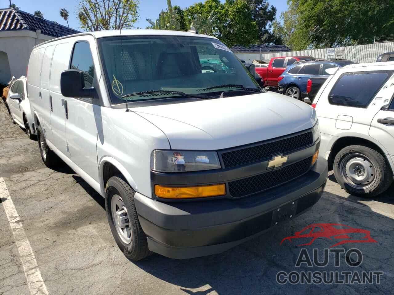 CHEVROLET EXPRESS 2018 - 1GCWGAFP8J1303121